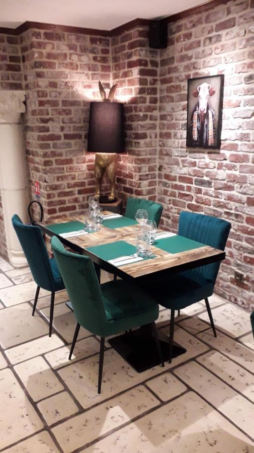 Hotel Les Remparts La Madelaine-sous-Montreuil Zewnętrze zdjęcie