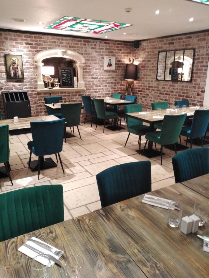 Hotel Les Remparts La Madelaine-sous-Montreuil Zewnętrze zdjęcie