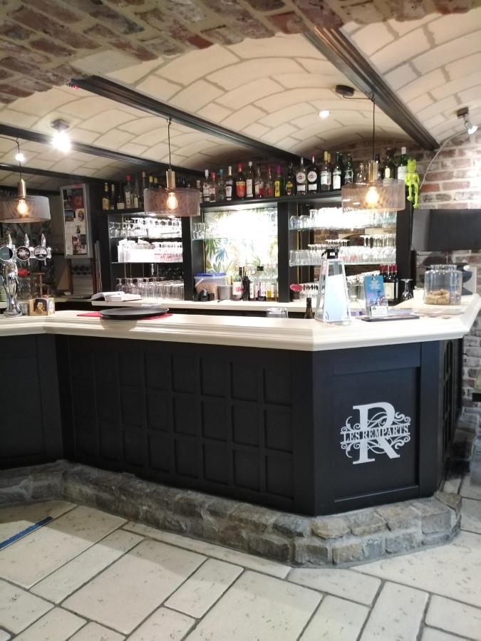 Hotel Les Remparts La Madelaine-sous-Montreuil Zewnętrze zdjęcie