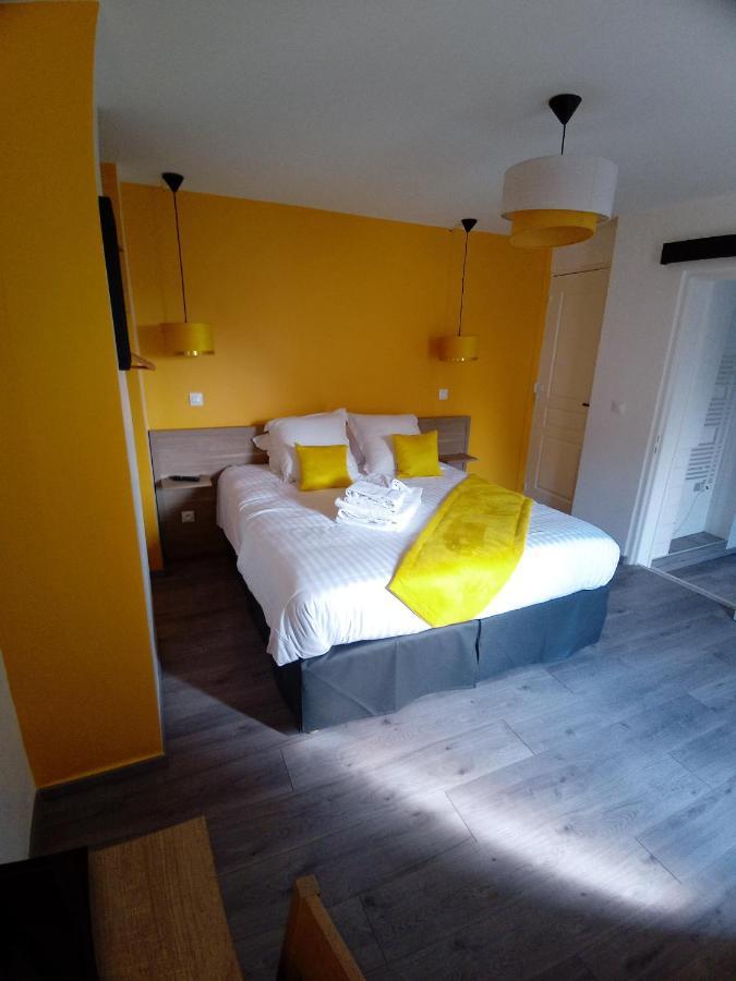 Hotel Les Remparts La Madelaine-sous-Montreuil Zewnętrze zdjęcie