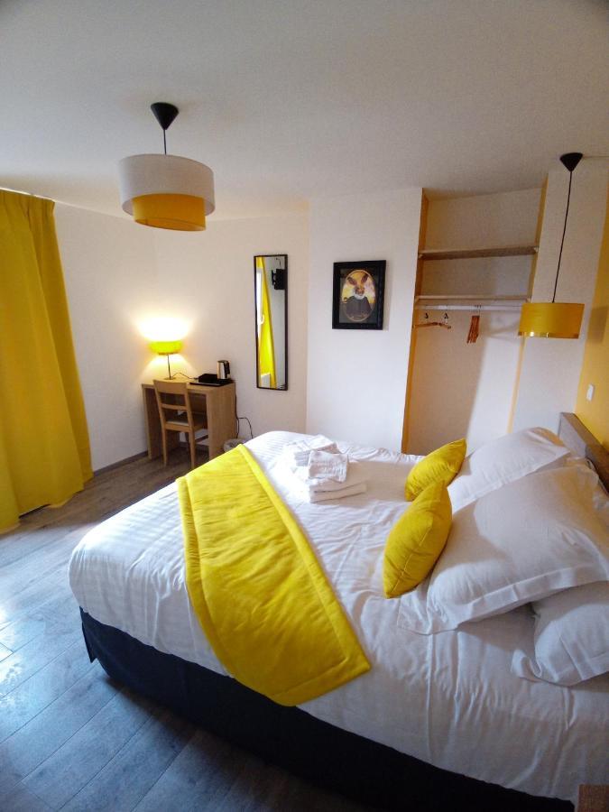 Hotel Les Remparts La Madelaine-sous-Montreuil Zewnętrze zdjęcie